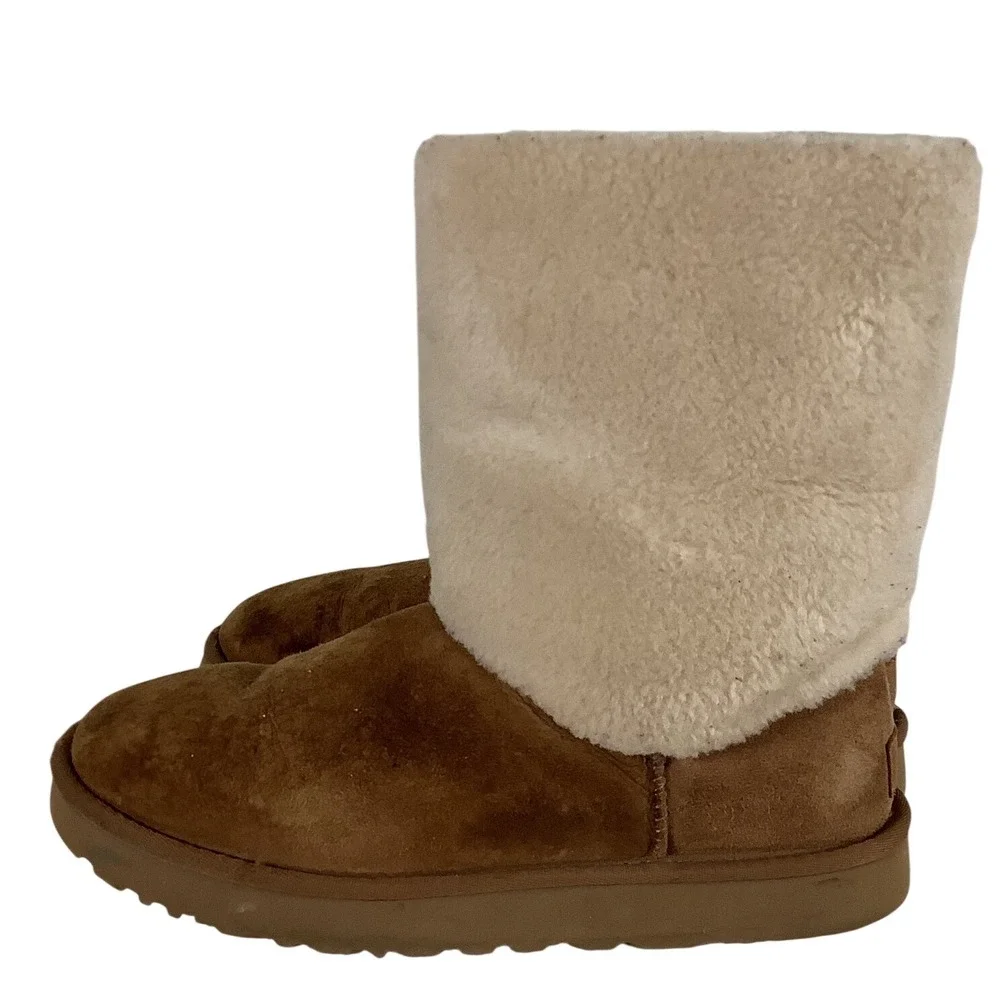 UGG Classic Short Dual Face Shearling Boots Chestnut Suede 1110476 Women 9